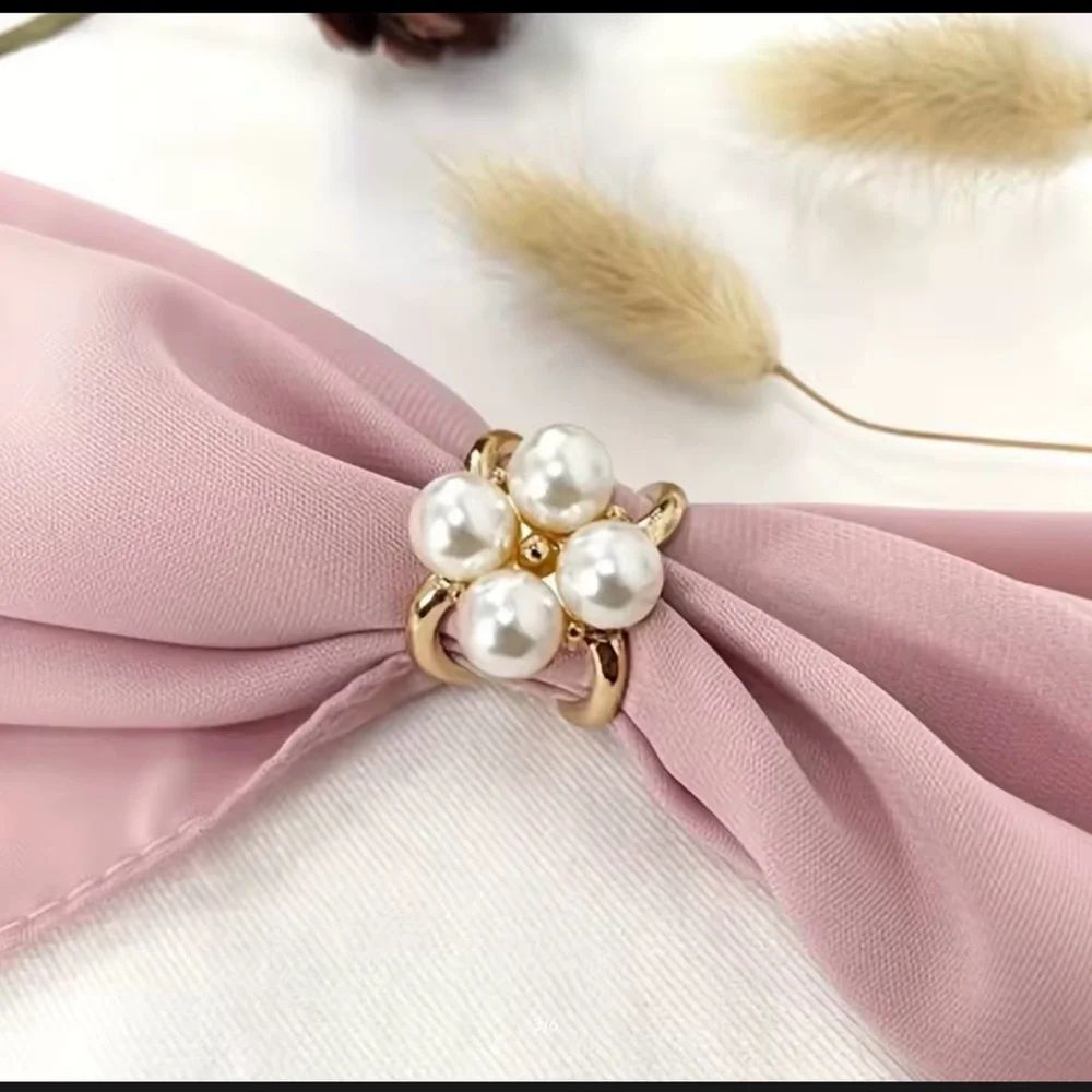 New! 1-pc Small Rose Goldtone Designer-Style *4 Pearl Cluster* Scarf Ring